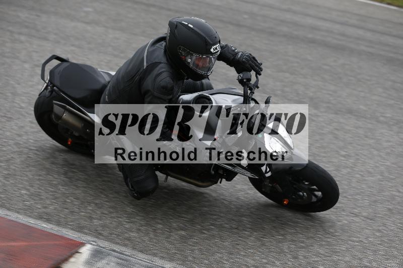 Archiv-2025/10 23.04.2025 Cornu Master School ADR/rot-rouge/40